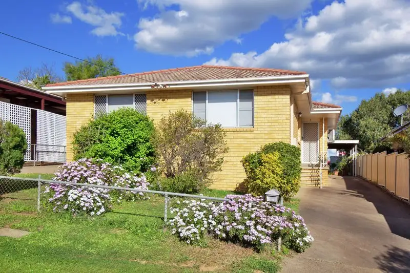 Main view of Homely house listing, 1-2/5 Yarmouth Parade, Tamworth NSW 2340