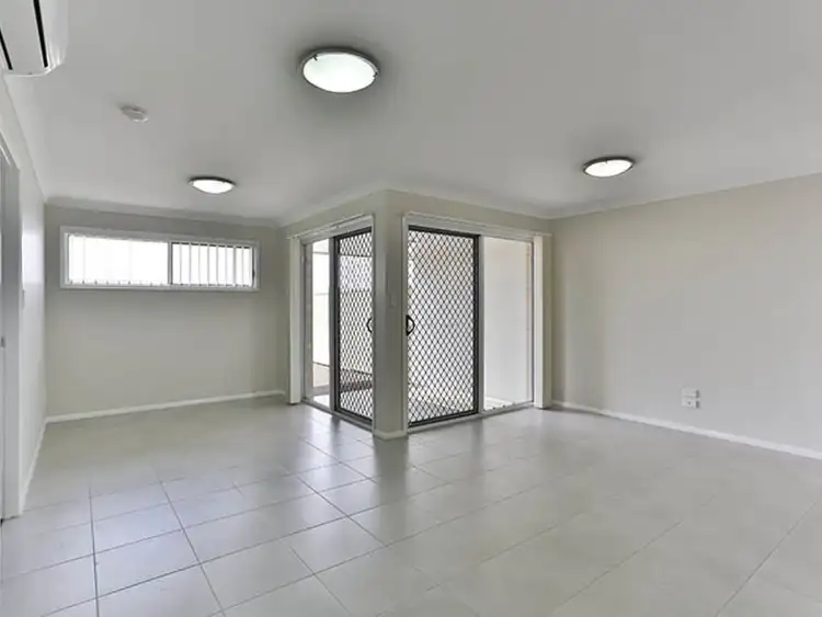 Sixth view of Homely semi-detached listing, 1/40 Shoesmith Road, Westbrook QLD 4350