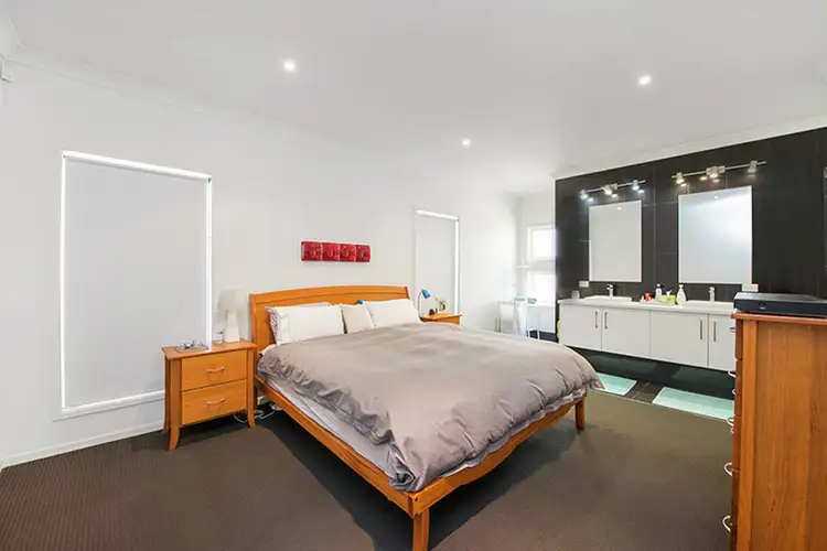 Sixth view of Homely house listing, 3 Paisley Court, Mount Warren Park QLD 4207