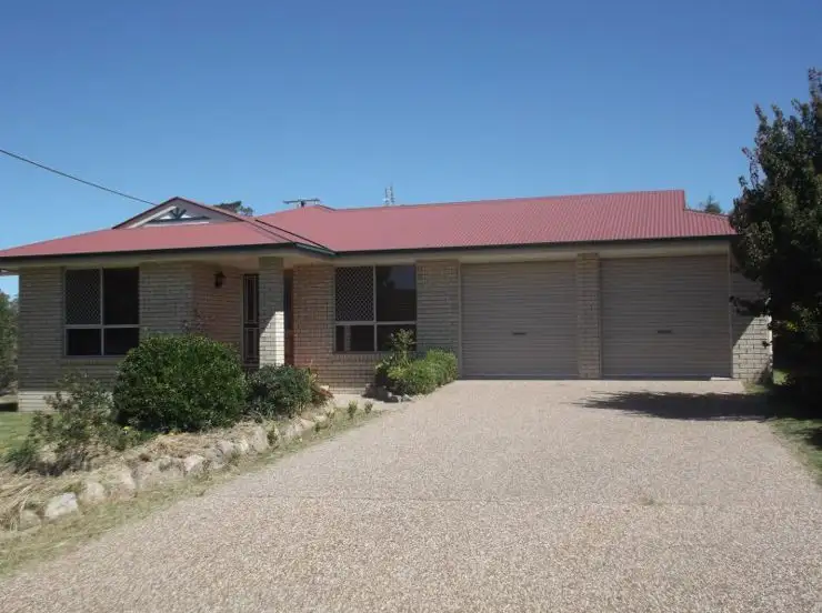 28 Fairway Crescent, Stanthorpe QLD 4380