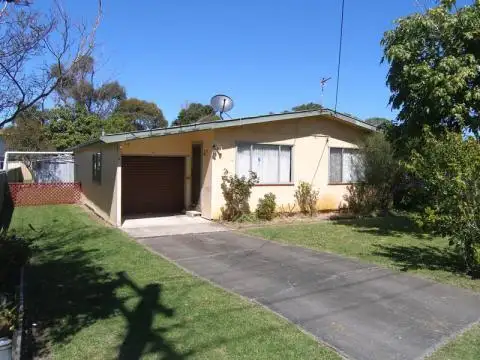 6 Keith Avenue, Greenwell Point NSW 2540