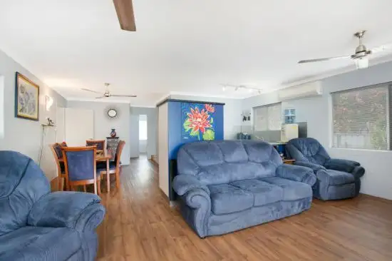 Fourth view of Homely villa listing, 2/6 Veivers Close, Westcourt QLD 4870