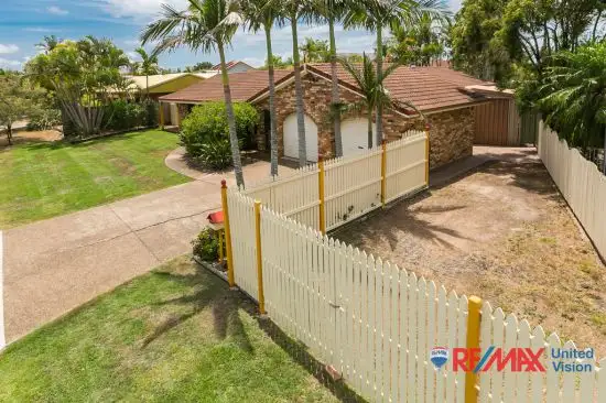Second view of Homely house listing, 5 Caldicot Place, Carindale QLD 4152