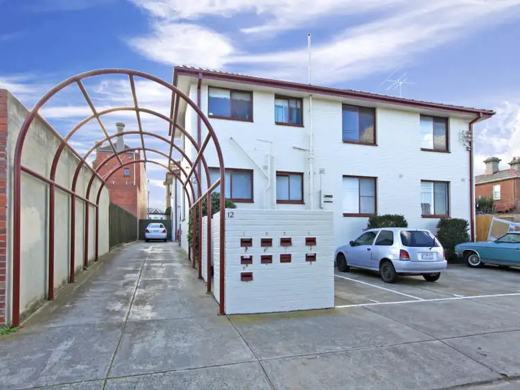 8/12 Barningham St, Brunswick VIC 3056