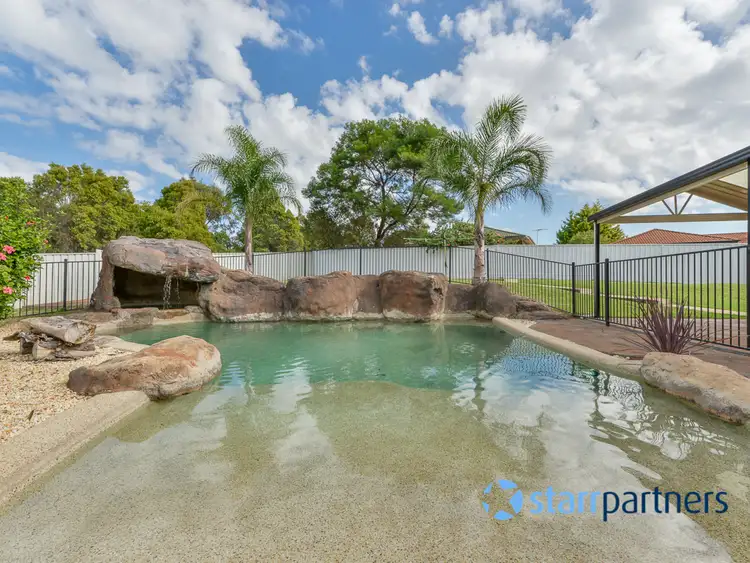 60 St Helens Park Dr, St Helens Park NSW 2560