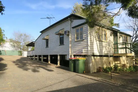124 Thorn Street, Ipswich QLD 4305