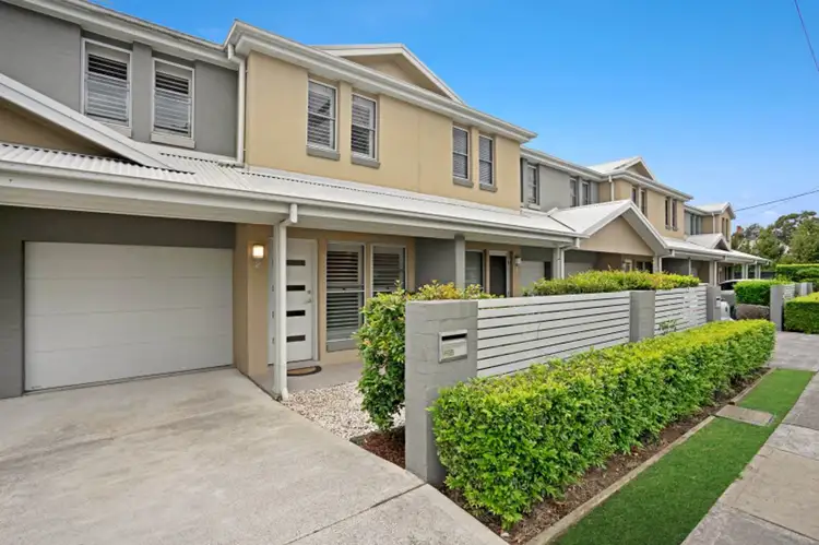 2/11 Dawson Street, Waratah NSW 2298