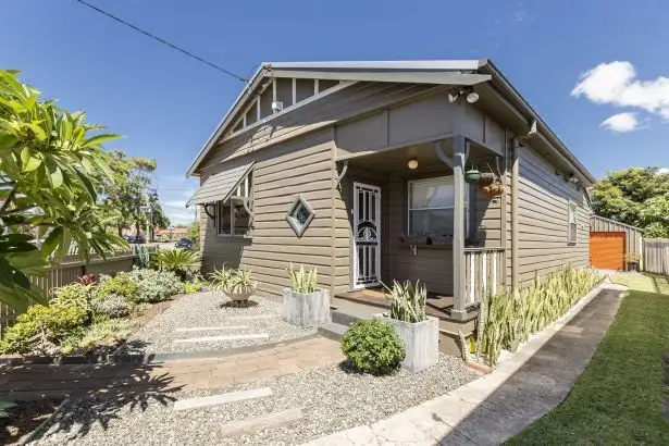 17 Baker Street, Mayfield NSW 2304