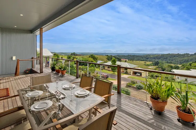 22 Lorikeet Lane, Maleny QLD 4552