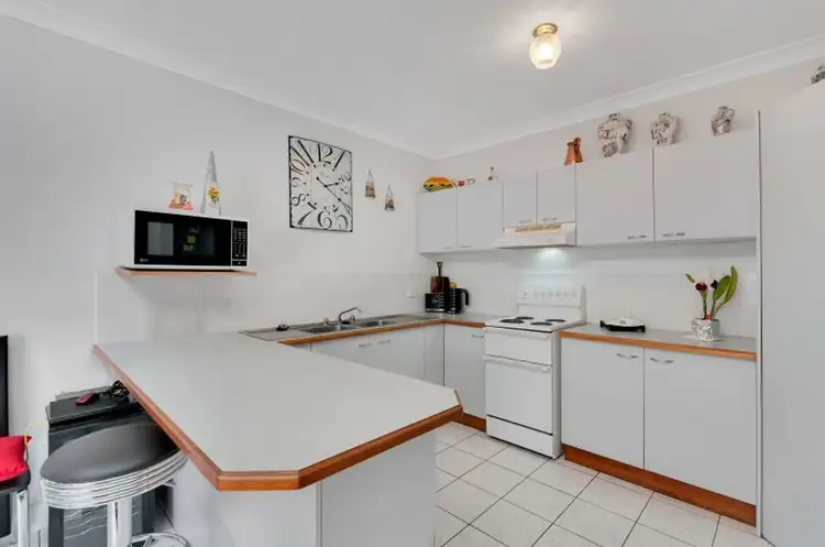Fifth view of Homely townhouse listing, 4/30 SPRINGFIELD CRESCENT, Manoora QLD 4870