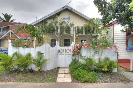 76 Bourke Street, Carrington NSW 2294