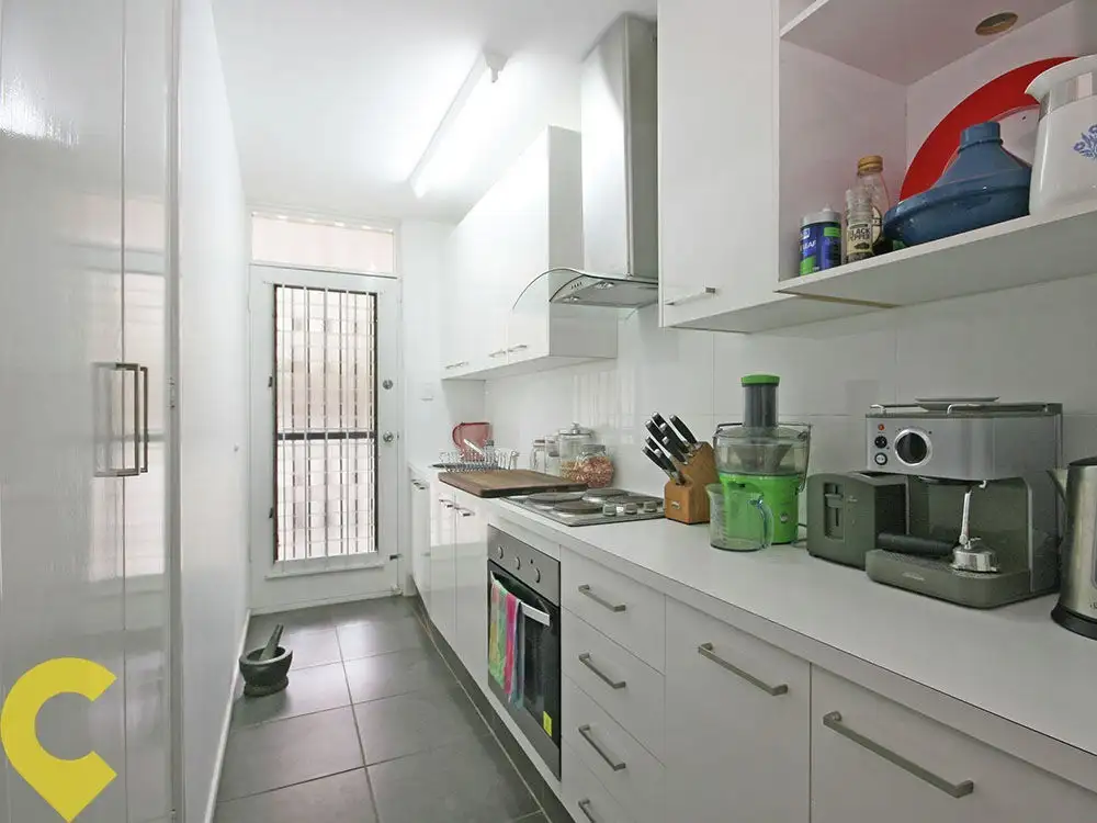 Main view of Homely apartment listing, 9/6 Riverview Terrace, Hamilton QLD 4007