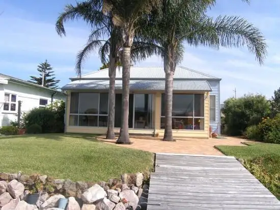 21 Adelaide Street, Greenwell Point NSW 2540