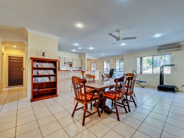 Fifth view of Homely house listing, 18 Tuckeroo Place, Sunnybank Hills QLD 4109