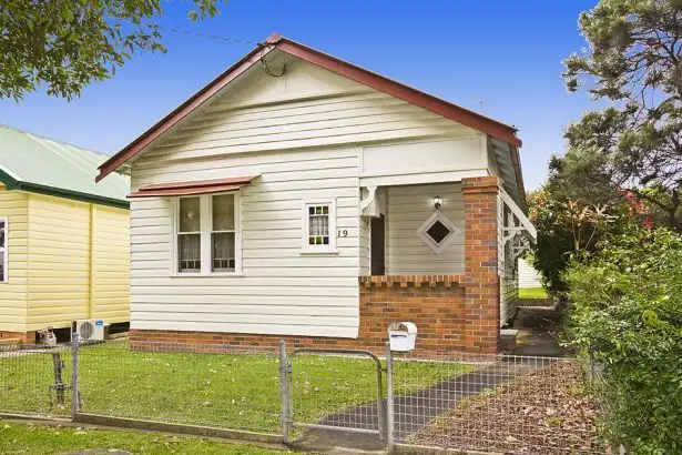 19 Durham Road - OLD, Lambton NSW 2299