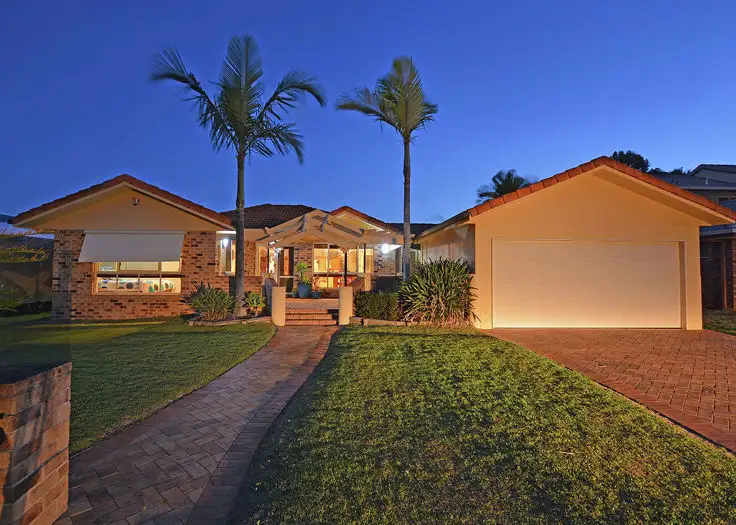 Second view of Homely house listing, 5 Stevens Close, Kawungan QLD 4655