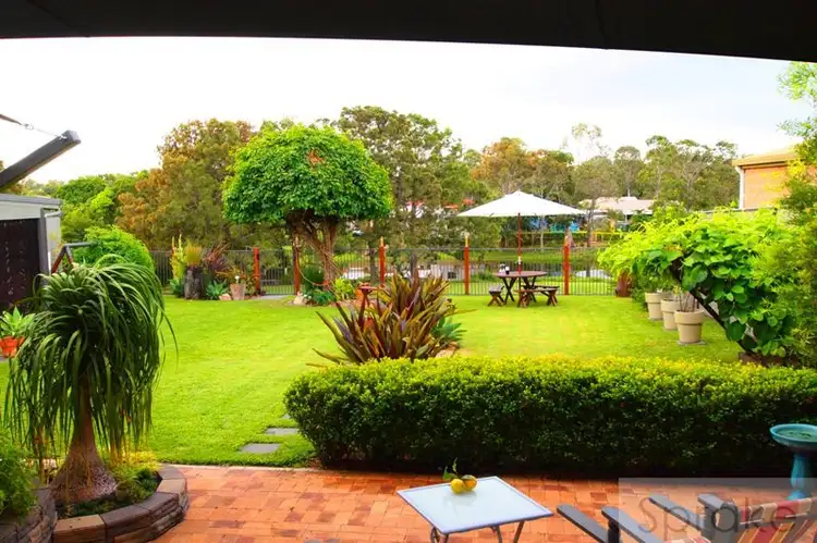 8 Bruce Street, Torquay QLD 4655