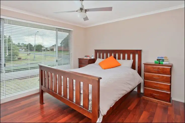 Fifth view of Homely house listing, 1 Macina Place, St Clair NSW 2759