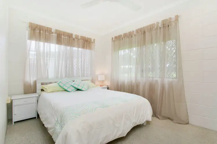 Fifth view of Homely unit listing, 1/473 McCoombe Street, Mooroobool QLD 4870