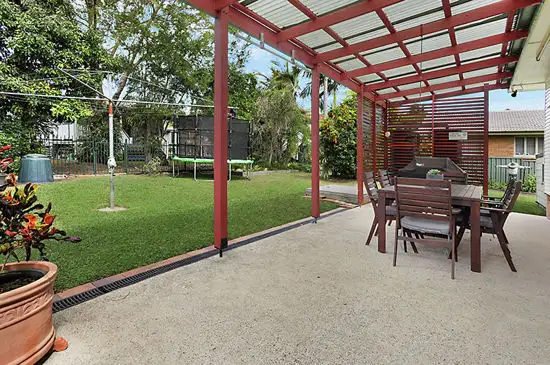 33 Casmaria Street, Mansfield QLD 4122