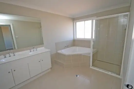 Sixth view of Homely house listing, 8 Kingfisher Drive, Tamworth NSW 2340