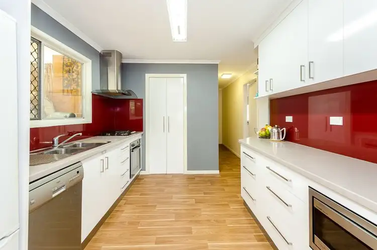 22 Illawarra Drive, Kin Kora QLD 4680