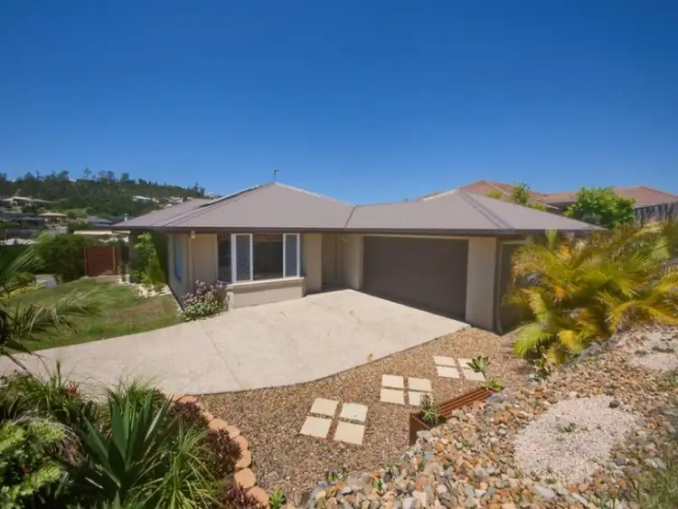 20 Kanangra Cres, Pacific Pines QLD 4211