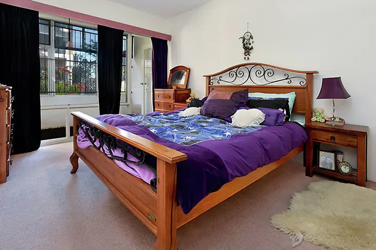 Fifth view of Homely unit listing, 2/11 Raby Road, Coorparoo QLD 4151