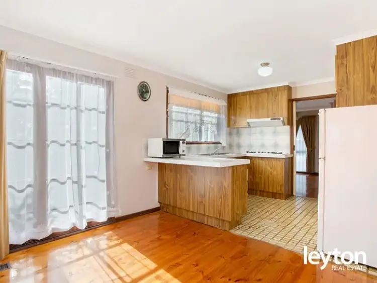 Third view of Homely house listing, 3 Lindsay Close, Endeavour Hills VIC 3802