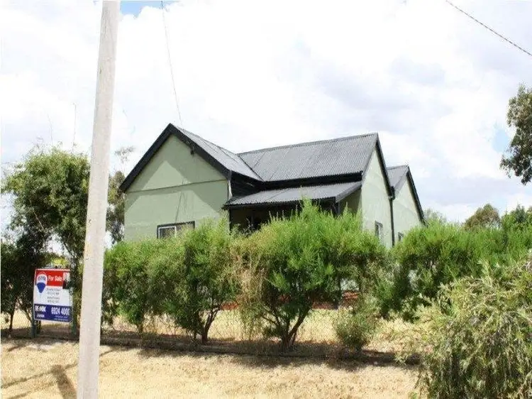 67 George St, Junee NSW 2663