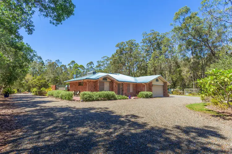 6 Peppermint Place, Old Bar NSW 2430