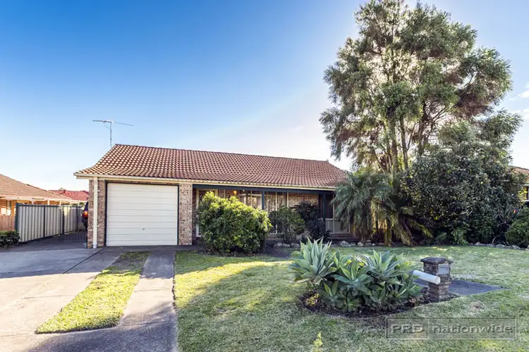 10 Tarook Avenue, Maryland NSW 2287