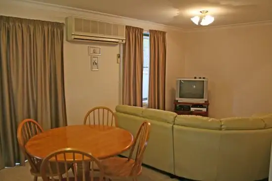 Fifth view of Homely unit listing, 2/78 Harrier Parade, Tamworth NSW 2340