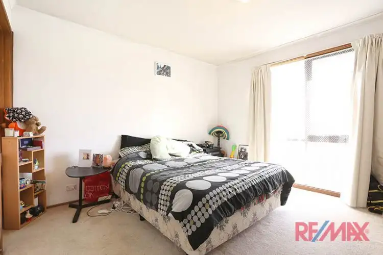 Fifth view of Homely house listing, 2 Tarella Street, Hampton Park VIC 3976