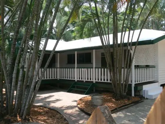 20 Hudson Street, Whitfield QLD 4870