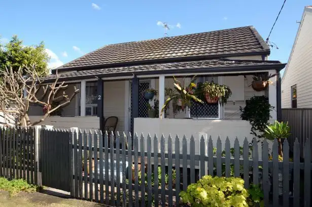 2 Francis Street, Tighes Hill NSW 2297