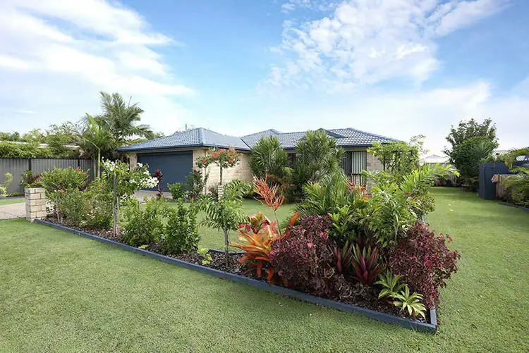Second view of Homely house listing, 8 Queenscliff Crt, Sandstone Point QLD 4511