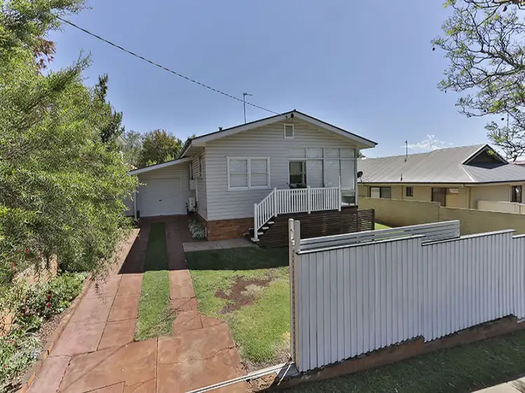 303 James Street, Newtown QLD 4350