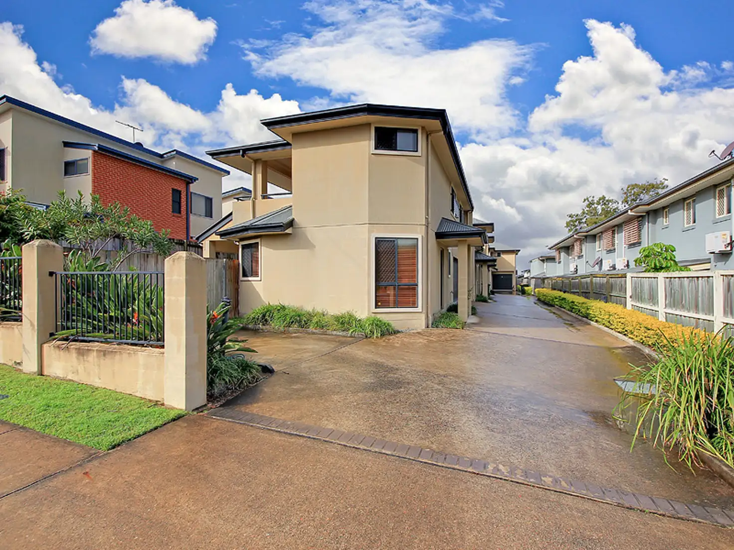 Main view of Homely townhouse listing, 1/32 Cambridge Street, Carina Heights QLD 4152