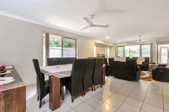 37 Flower Place, Richlands QLD 4077