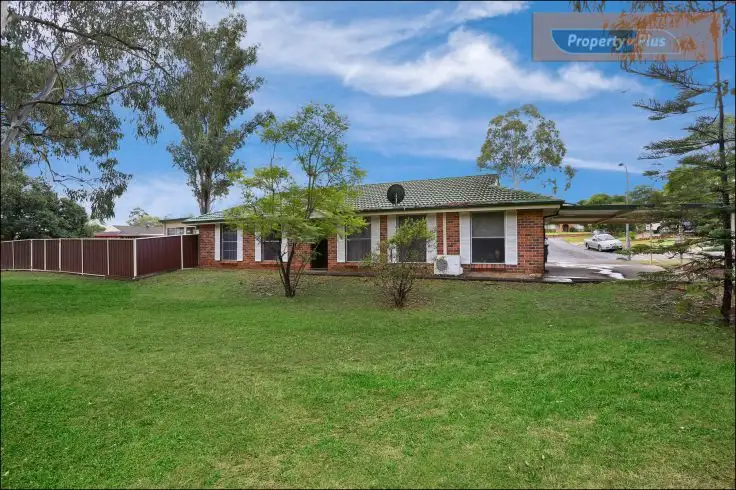 4 Plover Close, St Clair NSW 2759
