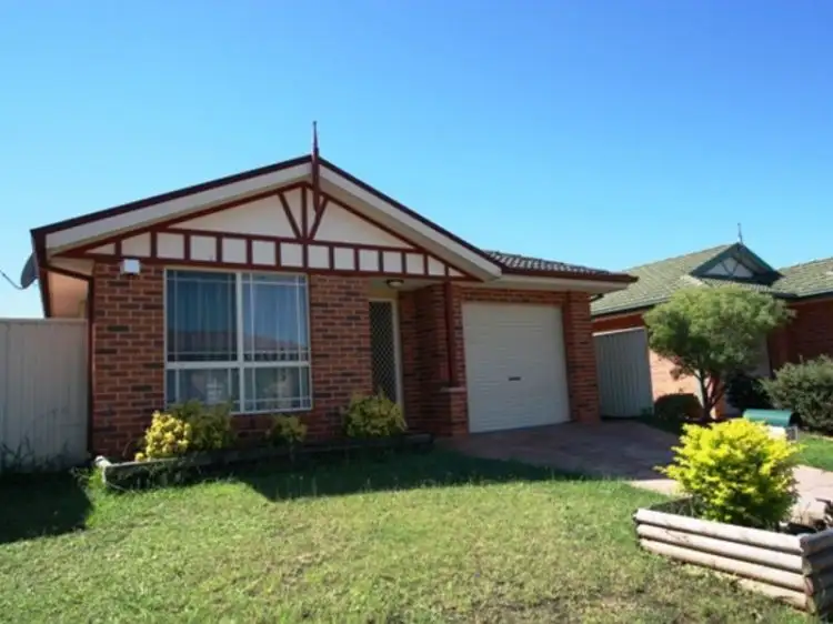 20 Guyra Road, Hinchinbrook NSW 2168