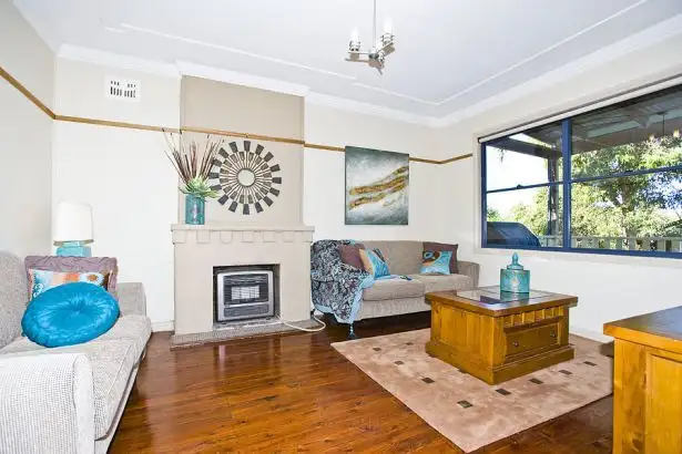 15 Grinsell Street, Kotara NSW 2289