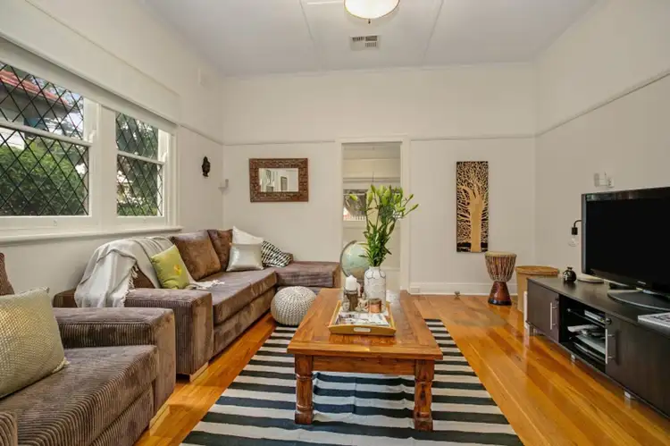 Fourth view of Homely house listing, 25 Swan Street, Cooks Hill NSW 2300