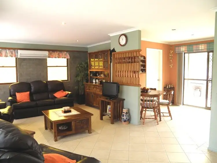Second view of Homely house listing, 39 HAMPSHIRE CRES, Alexandra Hills QLD 4161