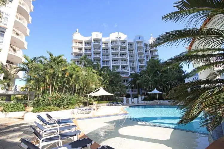 2018/2633 Gold Coast Highway, Broadbeach QLD 4218