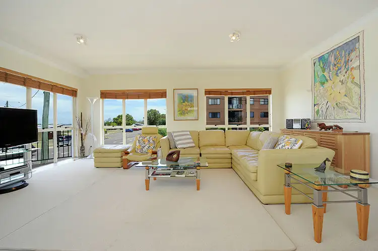 1/39 Esplanade, Golden Beach QLD 4551