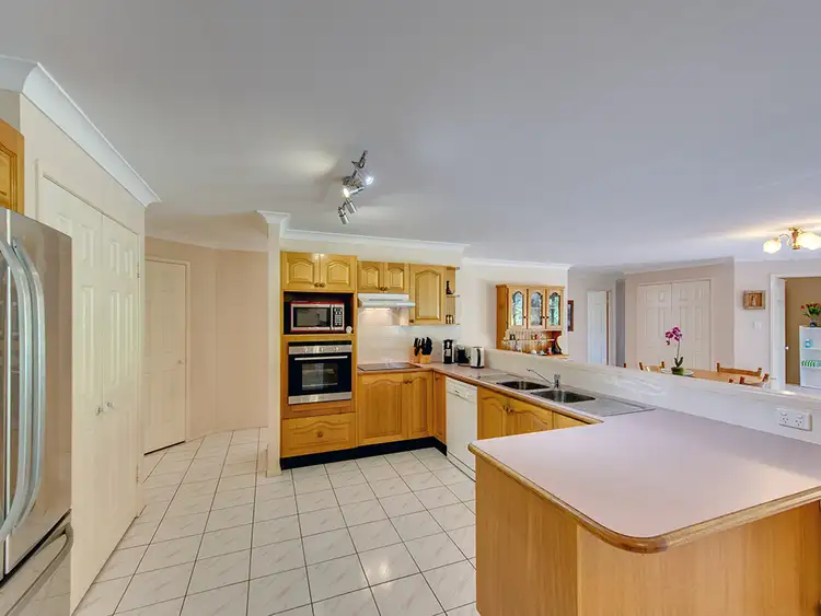 Fifth view of Homely house listing, 33 Amara Cr, Forest Lake QLD 4078