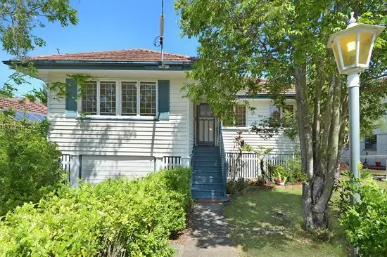 72 Galsworthy Street, Holland Park West QLD 4121