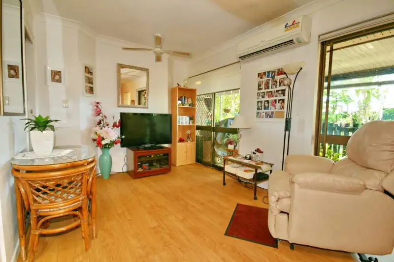 Main view of Homely unit listing, 10/15 Carmichael Court, Wynnum West QLD 4178